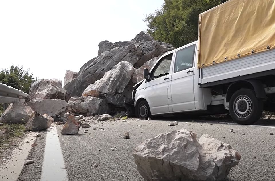 Uklonjen veliki odron: Ponovo prohodan magistralni put Cetinje - Budva