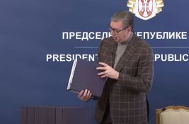 Vučić ima 
