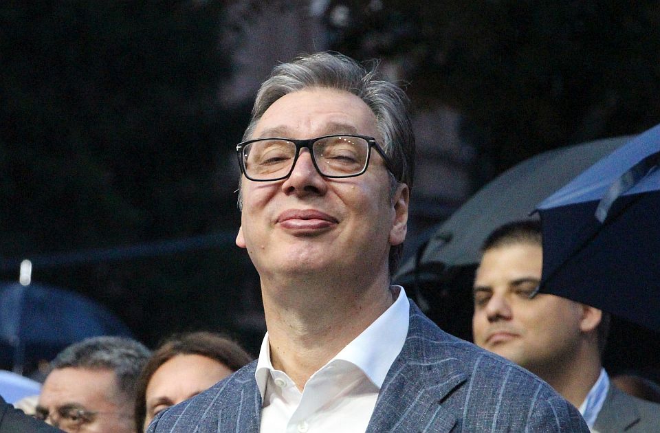 "Znaš li ti ko sam ja?": Vučić najavio svoj portal za prijavu bahatih funkcionera - da li biste ga koristili