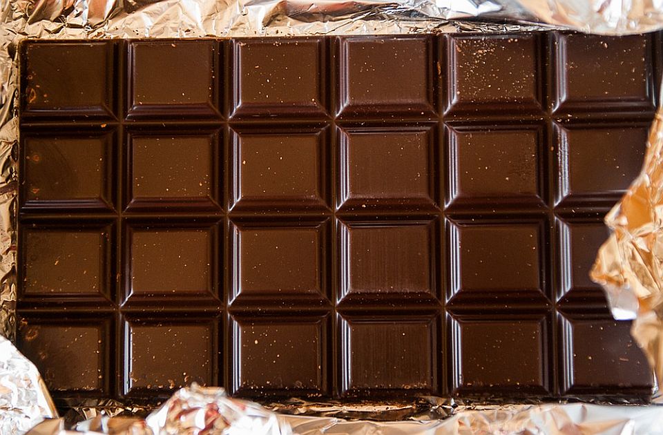Ako do sada niste, počnite da jedete crnu čokoladu