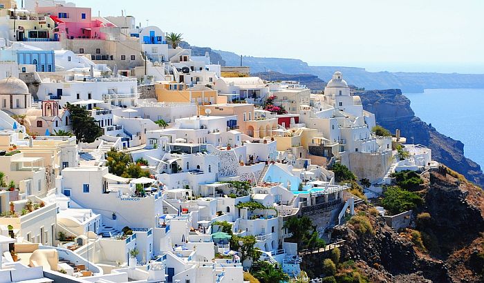 Santorini - grčko ostrvo koje nema više mesta za turiste