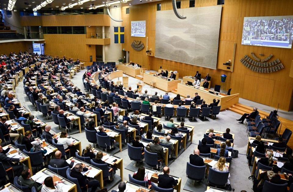 Švedska usvojila oštre propise o migrantima: Javni službenici kao doušnici i obaveza "lepog ponašanja"