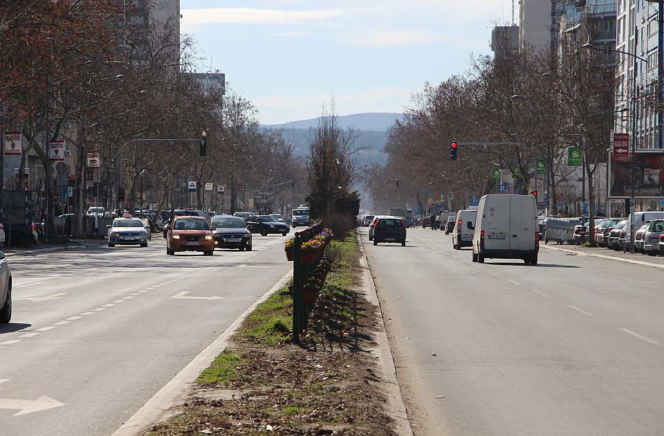 Obnavljaće se deo parkinga na Bulevaru oslobođenja