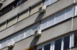 Izmene zakona donose novinu: Spoljašnje jedinice klima uređaja moraće da idu na terasu ili krov
