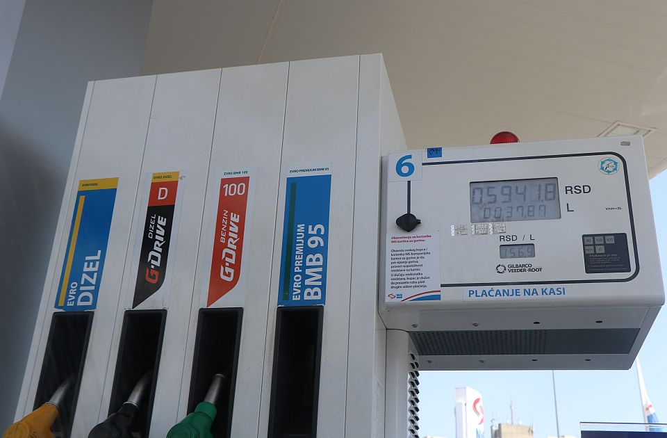 Ekonomista Đogović: Država neće smanjiti akcize na gorivo jer mora da puni budžet zbog Expo-a