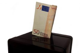 Nemci mesečno uštede 300 evra, građani Srbije 50 - i to oni dobrostojeći