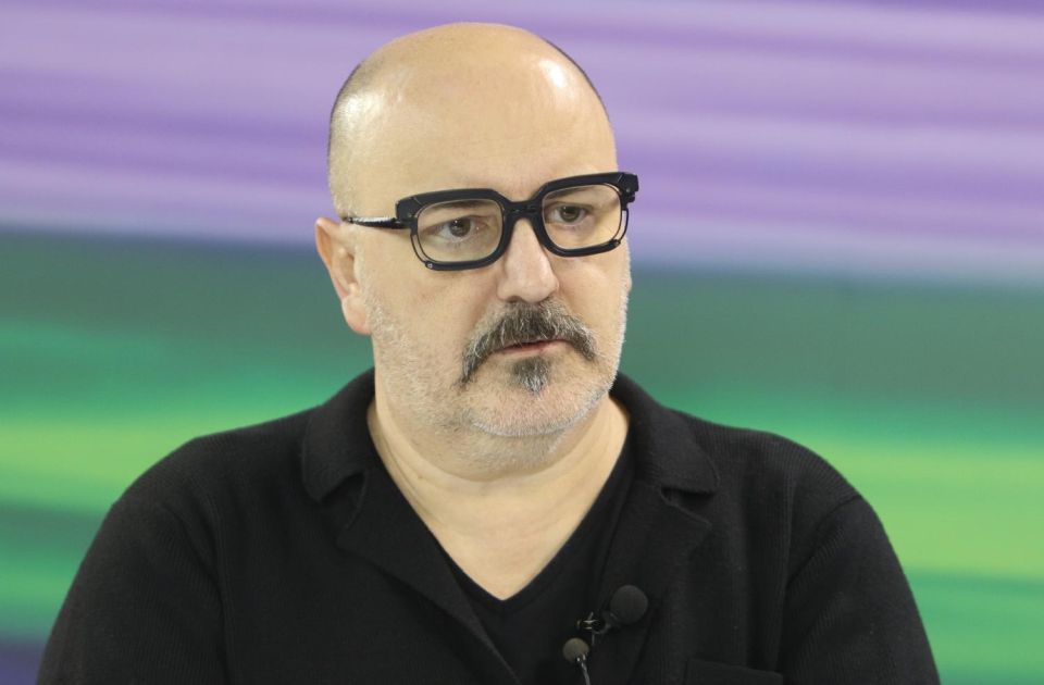 Kokan Mladenović: Na političkoj sceni Srbije nema nikog ko je zapravo za demokratiju Kokan Mladenović: Na političkoj sceni Srbije nema nikog ko je zapravo za demokratiju