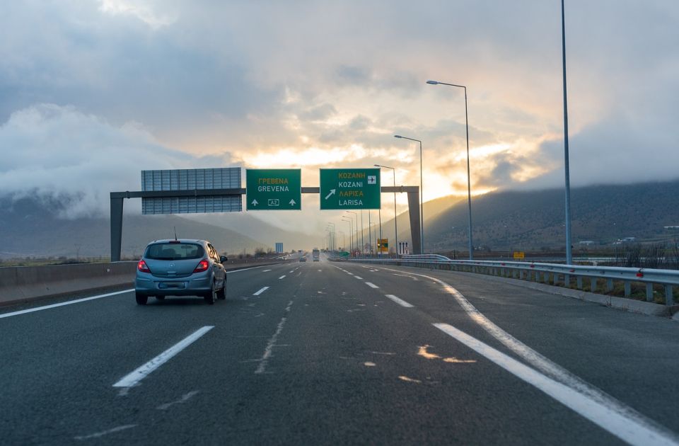 Grčki novinar o deonici gde je bio udes srpskog autobusa i kola: 