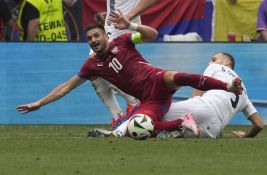 Fudbaleri Srbije stigli u Beograd, let dva puta pomeran