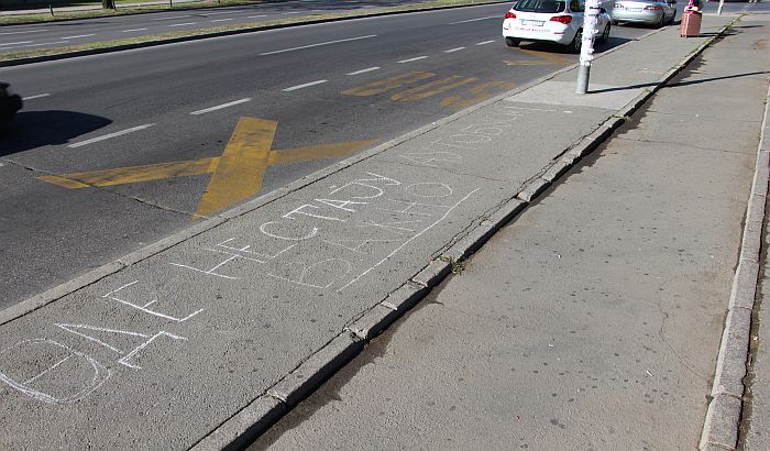 FOTO: Autobusi GSP-a "nestaju" na Bulevaru Jaše Tomića