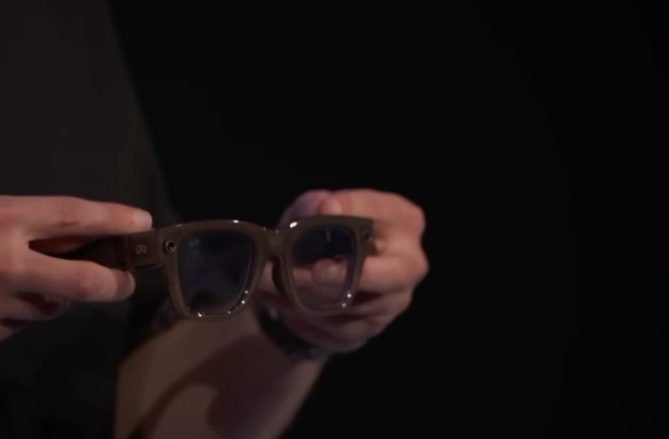 VIDEO: Meta odložila prodaju svojih pametnih naočara u zemljama van SAD