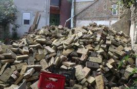 VIDEO: Srušen deo zaštićenog objekta na Podbari, vlasnik tvrdi da je hteo da sanira oštećenja
