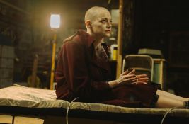 VIDEO: Gledaoci morali da obriju glavu da bi ušli na specijalnu projekciju filma 