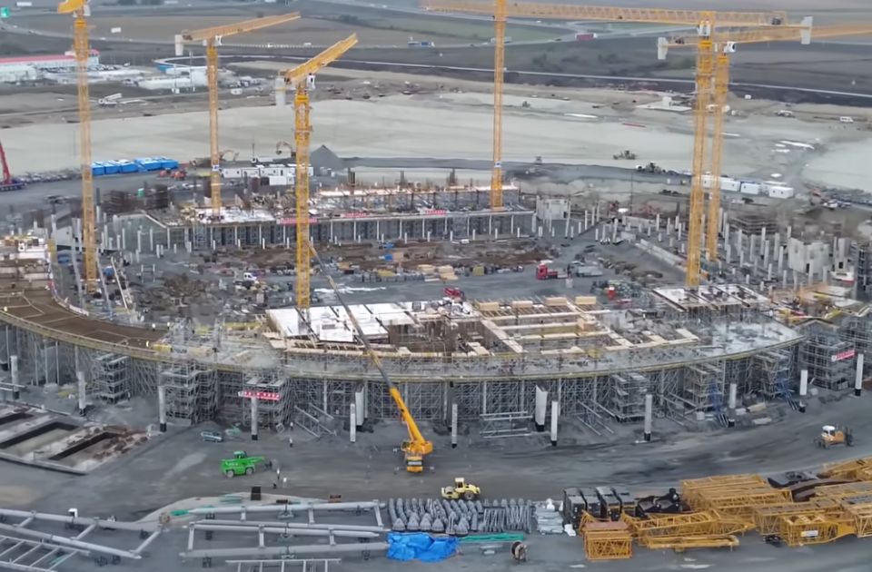 Za Nacionalni stadion: Država prodala zemljište Arapima, pa ga od njih otkupila po 13 puta većoj ceni Za Nacionalni stadion: Država prodala zemljište Arapima, pa ga od njih otkupila po 13 puta većoj ceni