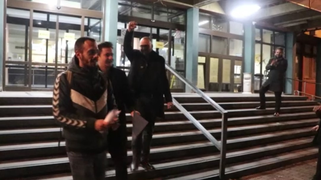 VIDEO: Aktivisti pušteni da se brane sa slobode, uz zabranu prilaska direktoru "Urbanizma"