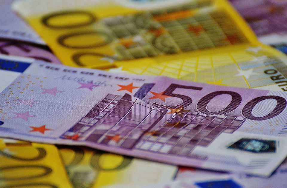 Prosečna plata u Hrvatskoj oko 1.250 evra