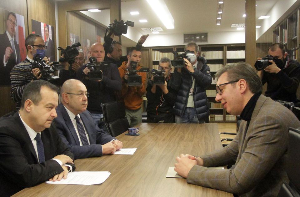 Vučić kandidat naprednjaka za predsedničke izbore