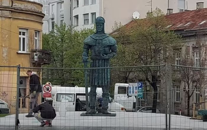 VIDEO: Postavljen spomenik despotu Stefanu u Beogradu