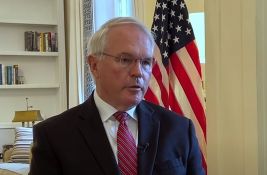 Kristofer Hil: Srbija posle izbora više neće moći da kupuje vreme za NIS, opcija B je nacionalizacija 