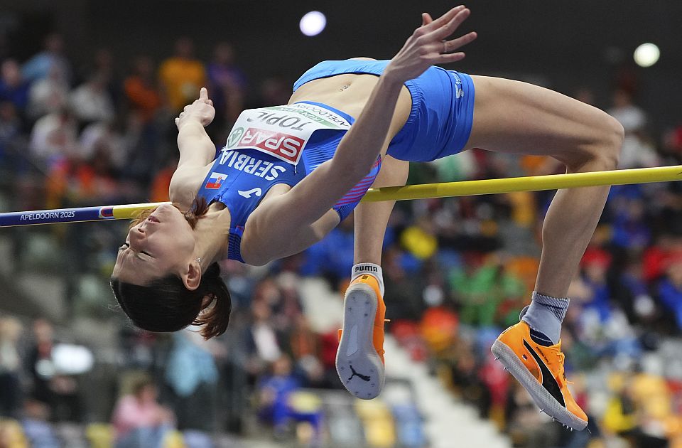 Angelina Topić i Milica Gardašević u finalu Evropskog prvenstva u dvorani
