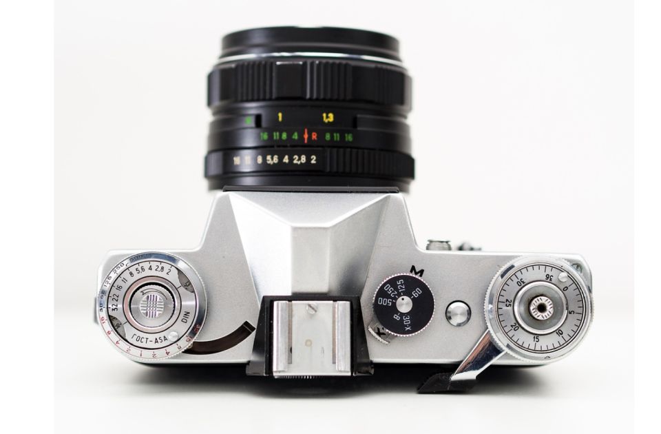 VIDEO: Prodat fotoaparat Lajka koji je pripadao papi Franji