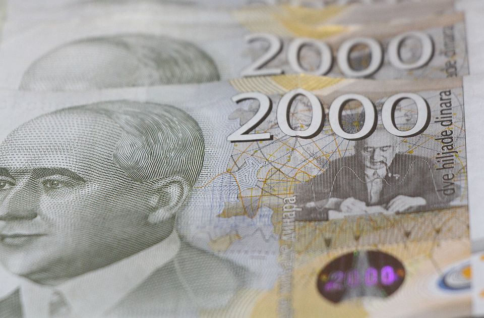 Prošle godine otkriveno više od 3.500 lažnih novčanica, najviše onih od 2.000 dinara