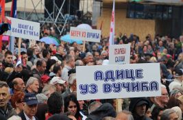 Novosađanima nude 4.000, sendvič i kiselu za odlazak na Vučićev skup u Beogradu