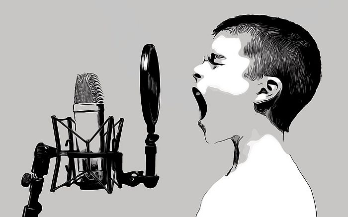 Zašto nam je zvuk sopstvenog glasa neprijatan