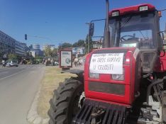 VIDEO, FOTO: Blokade u Novom Sadu, traktori zaustavili saobraćaj