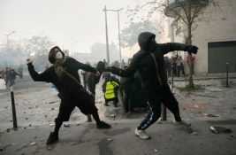 U Francuskoj privedeno 511 osoba na protestima 