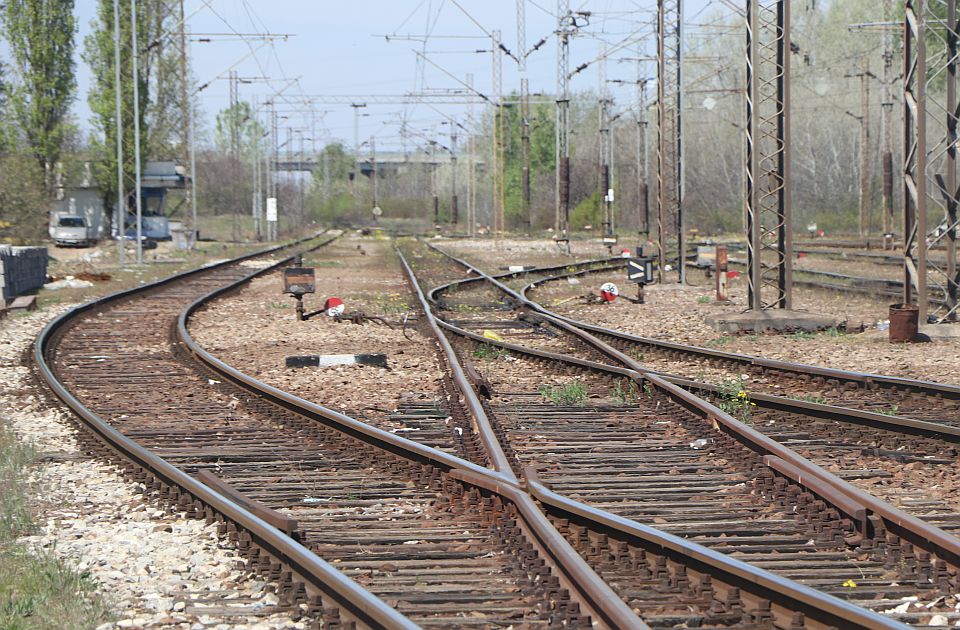 Uvođenje "laganih vožnji" od 20 km/h zbog krađa nije retka pojava na srpskim prugama