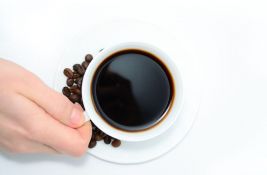 Nemojte piti kafu kad ste mamurni: Evo zašto 