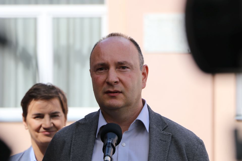Gradonačelnik Đurić brani Vučića u kampanji: "Bolesne frustracije i nemoć"