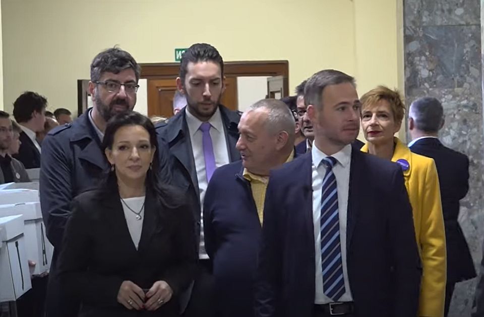 Sutra veliki sastanak opozicije i organizacija: Ko će se sve odazvati pozivu Aleksića i šta je tema? Sutra veliki sastanak opozicije i organizacija: Ko će se sve odazvati pozivu Aleksića i šta je tema?