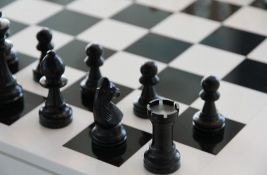 Na današnji dan: Umrli Lafonten i Ginter Gras, Marija Kiri otkrila radijum, rođen Gari Kasparov