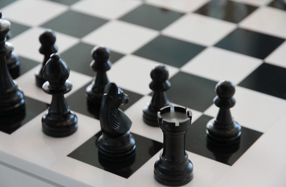 Na današnji dan: Umrli Lafonten i Ginter Gras, Marija Kiri otkrila radijum, rođen Gari Kasparov