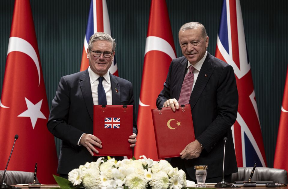 Turska kupuje 20 vojnih aviona "Eurofajter tajfun" od Britanije Turska kupuje 20 vojnih aviona "Eurofajter tajfun" od Britanije