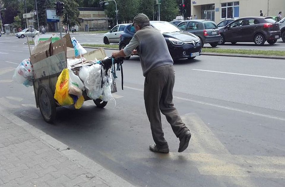 Stanovnici Srbije su siromašni - decenija naprednjaka donela je malo