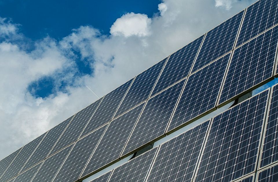 Novosađanima do 420.000 dinara za solarne panele: Bez interesovanja za kalorimetre i pumpe