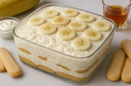 Idealno za vrele dane: Ledeni desert od pavlake, banana, ruma i piškota