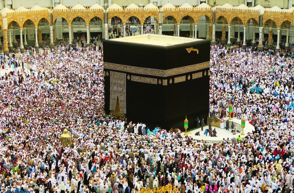 Više od milion hodočasnika započinje hadžiluk u Saudijskoj Arabiji Više od milion hodočasnika započinje hadžiluk u Saudijskoj Arabiji