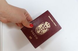Poskupeo novi burgundi pasoš: Poznato koliko sad košta njegova izrada