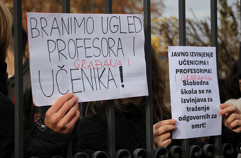 Roditelji učenika u Jovinoj gimnaziji pozvali na protest ispred Mašinske škole