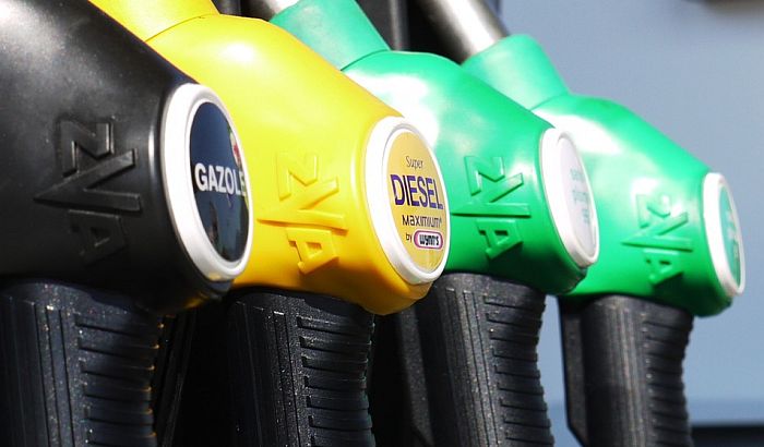 Da li će benzin poskupeti zbog skoka cene nafte?