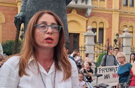 Profesorka Marija Vasić koja štrajkuje glađu i žeđu u pritvoru je slabo