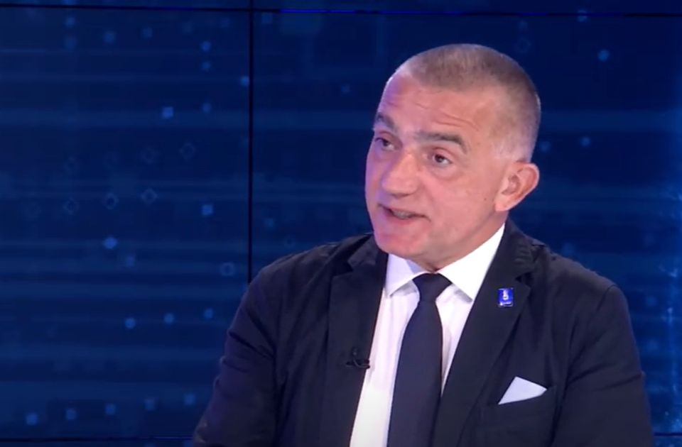 Ministar pravde o blokadama sudova u Novom Sadu i Nišu: Pravda se ne deli na ulici Ministar pravde o blokadama sudova u Novom Sadu i Nišu: Pravda se ne deli na ulici