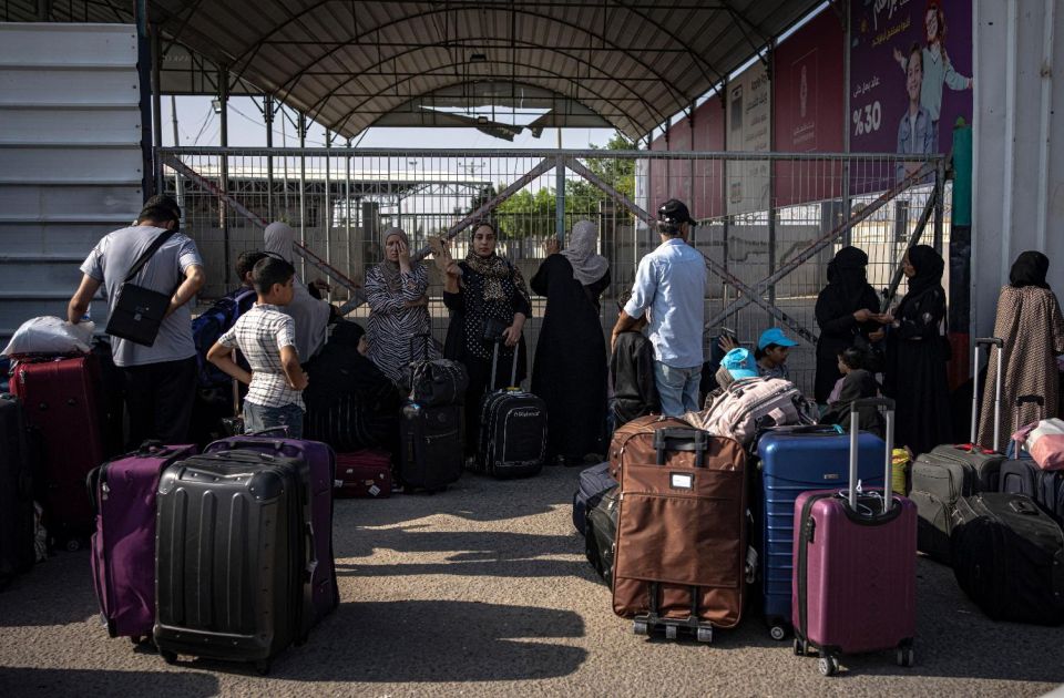Zvaničnik: Iz Gaze u Egipat evakuisano 76 ranjenih, 335 osoba sa stranim pasošima