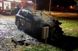 FOTO: Radniku u Novom Sadu zapaljen automobil nakon što je otkrio veliku krađu gasa