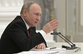 Putin na vojnoj paradi: Ruske strateške nuklearne snage uvek spremne za borbu 