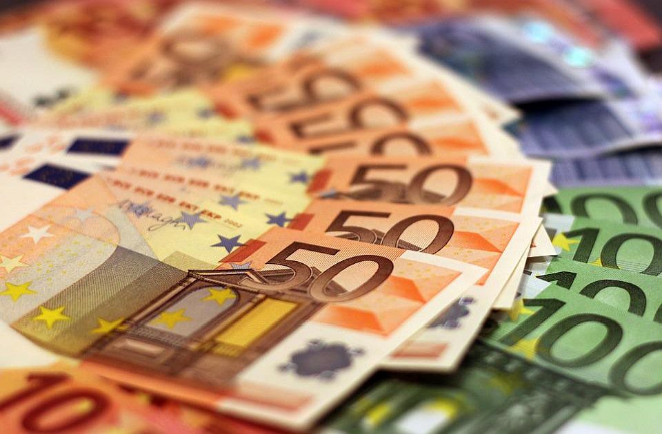 Rekordan profit banaka u 2024. godini - i to najviše od kamata koje plaćaju građani Rekordan profit banaka u 2024. godini - i to najviše od kamata koje plaćaju građani